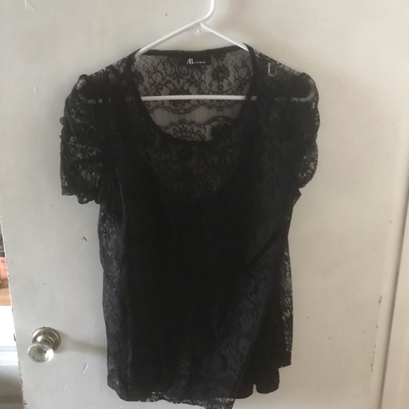 Lace T-shirt blouse - Picture 2 of 3